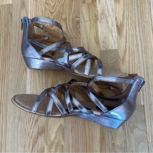 B.O.C. Strappy Metallic Sandals Size 10 EUC